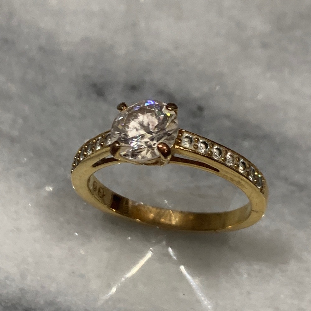 Swarovski Round Ring Size 6
